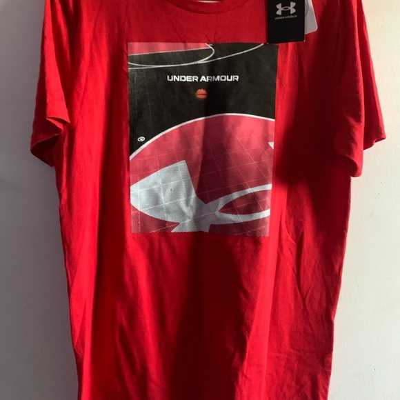 Under Armour Red Kids Youth XL top NWT - Picture 1 of 5